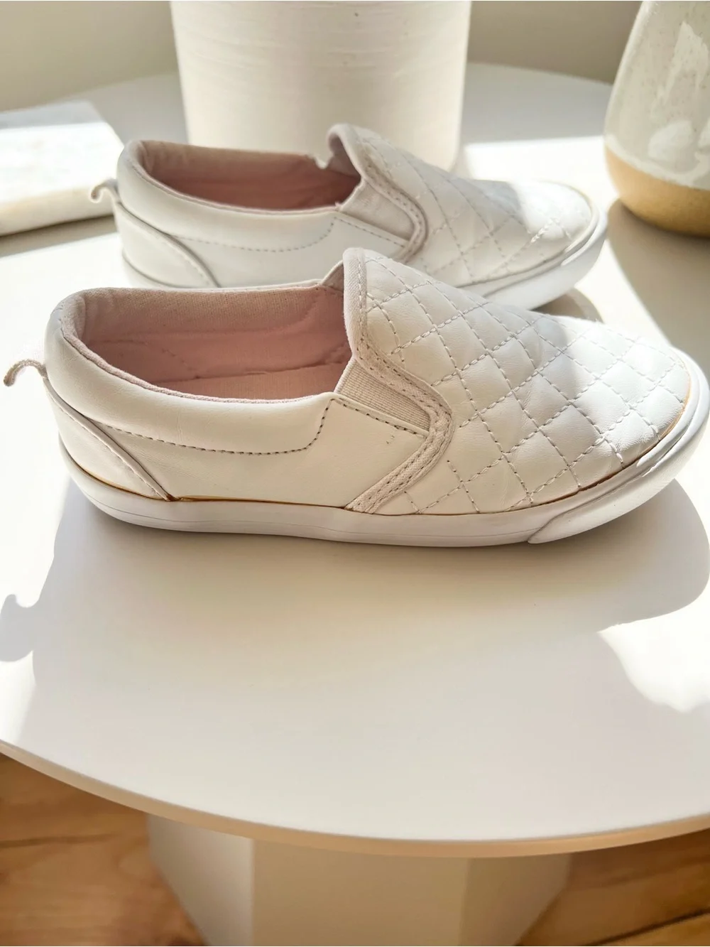 Old Navy White Quilted Slip-On Kids Sneakers | Girls Size 8